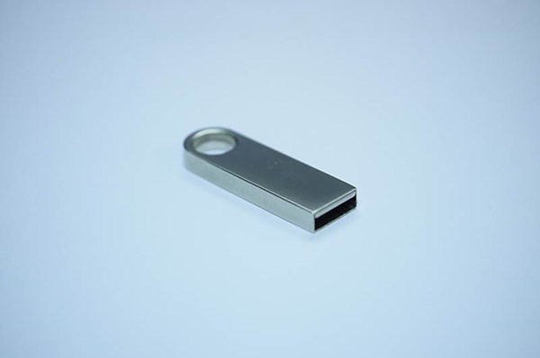 Obrázky: Compact hliníkový USB flash disk s očkem 8GB, Obrázek 2
