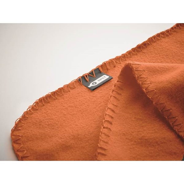 Obrázky: Fleecová cestovní deka z RPET s obalem, oranžová, Obrázek 4