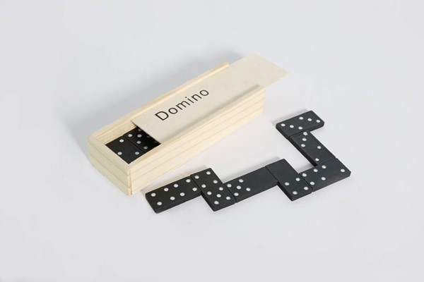 Obrázky: Hra domino v dřevěném boxu s vysouvacím víčkem