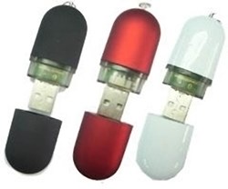 Obrázky: Červený USB flash disk ve tvaru kapsle, 64GB